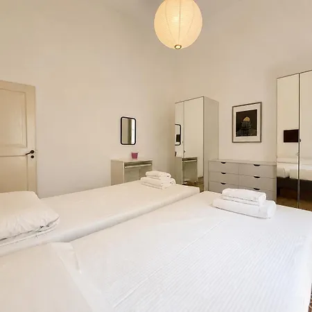 Apartamento Greci 16 Ii